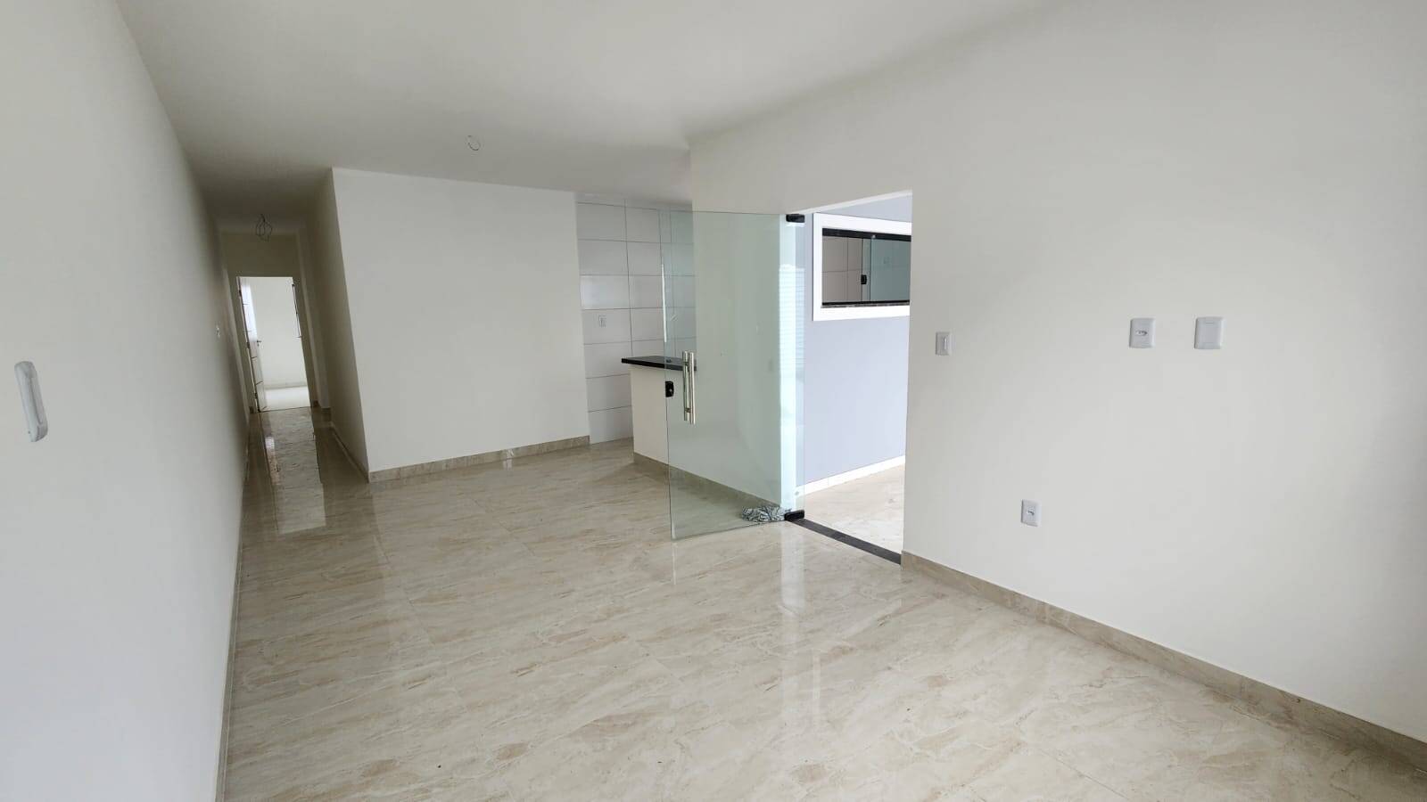 Casa à venda com 3 quartos, 98m² - Foto 3