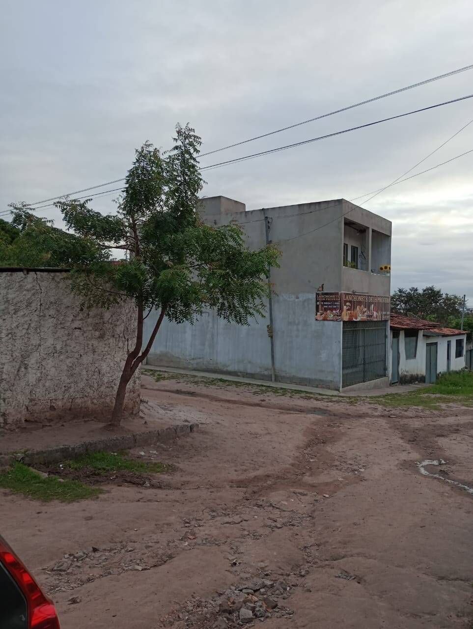 Casa à venda com 2 quartos, 200m² - Foto 2