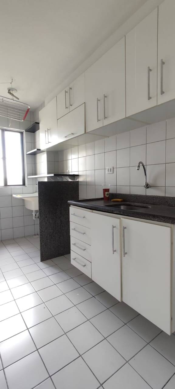 Apartamento para alugar com 3 quartos, 70m² - Foto 6