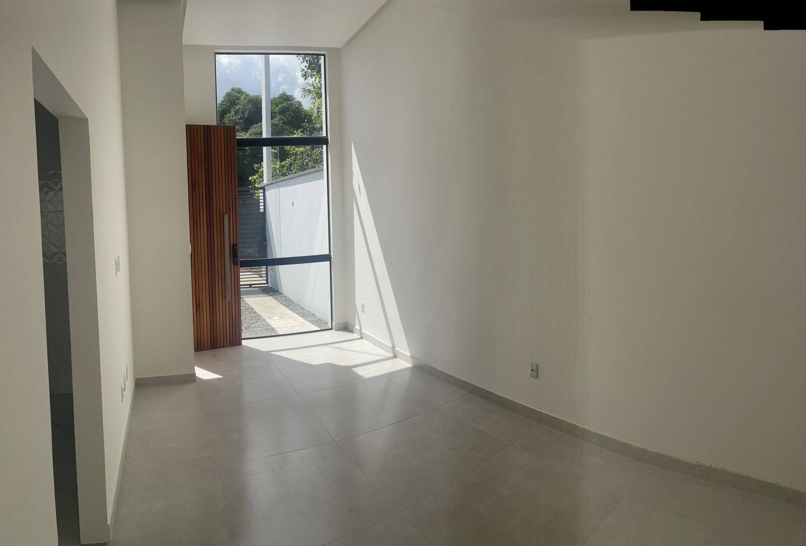 Casa à venda com 3 quartos, 77m² - Foto 3