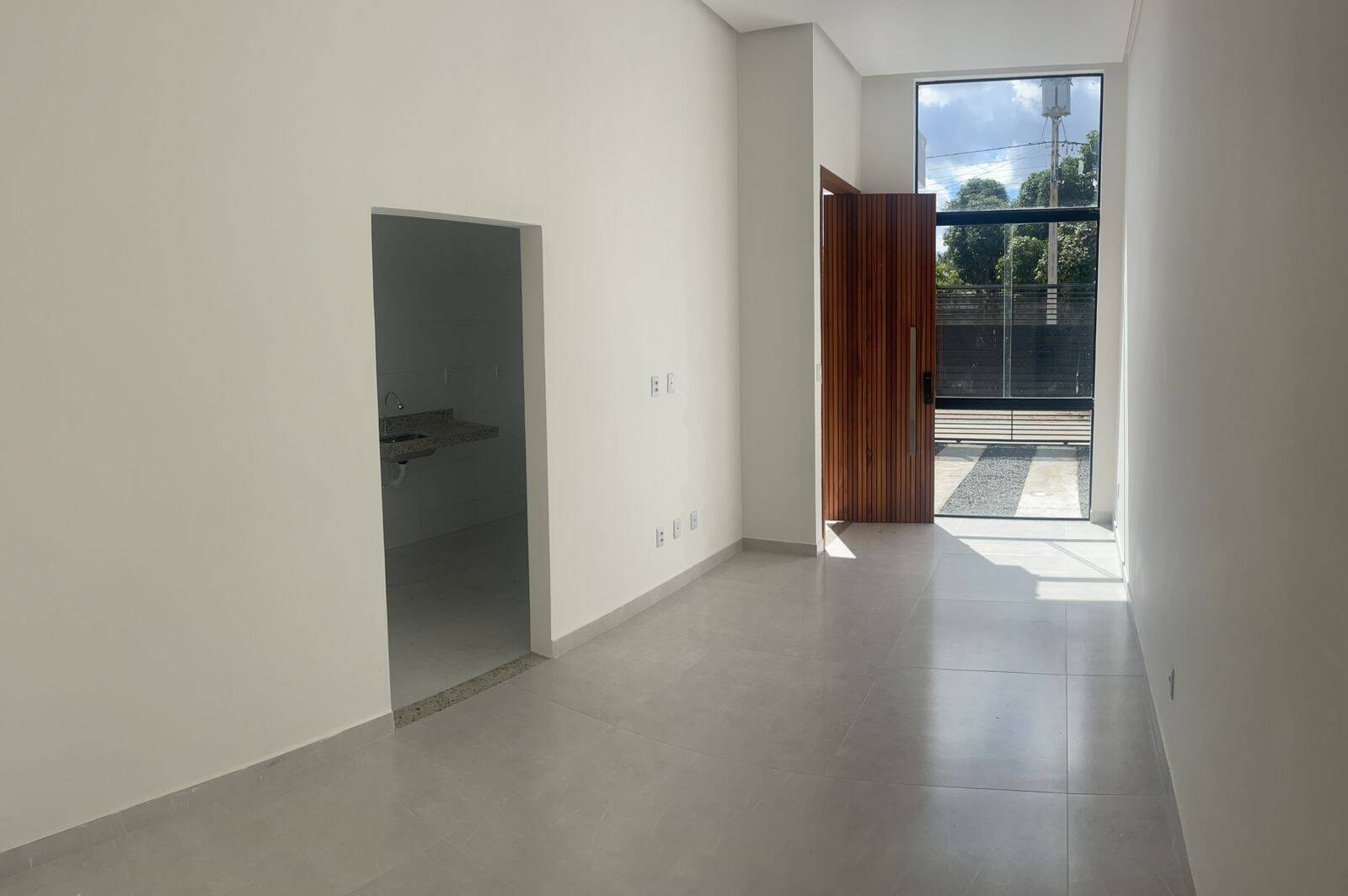 Casa à venda com 3 quartos, 77m² - Foto 2