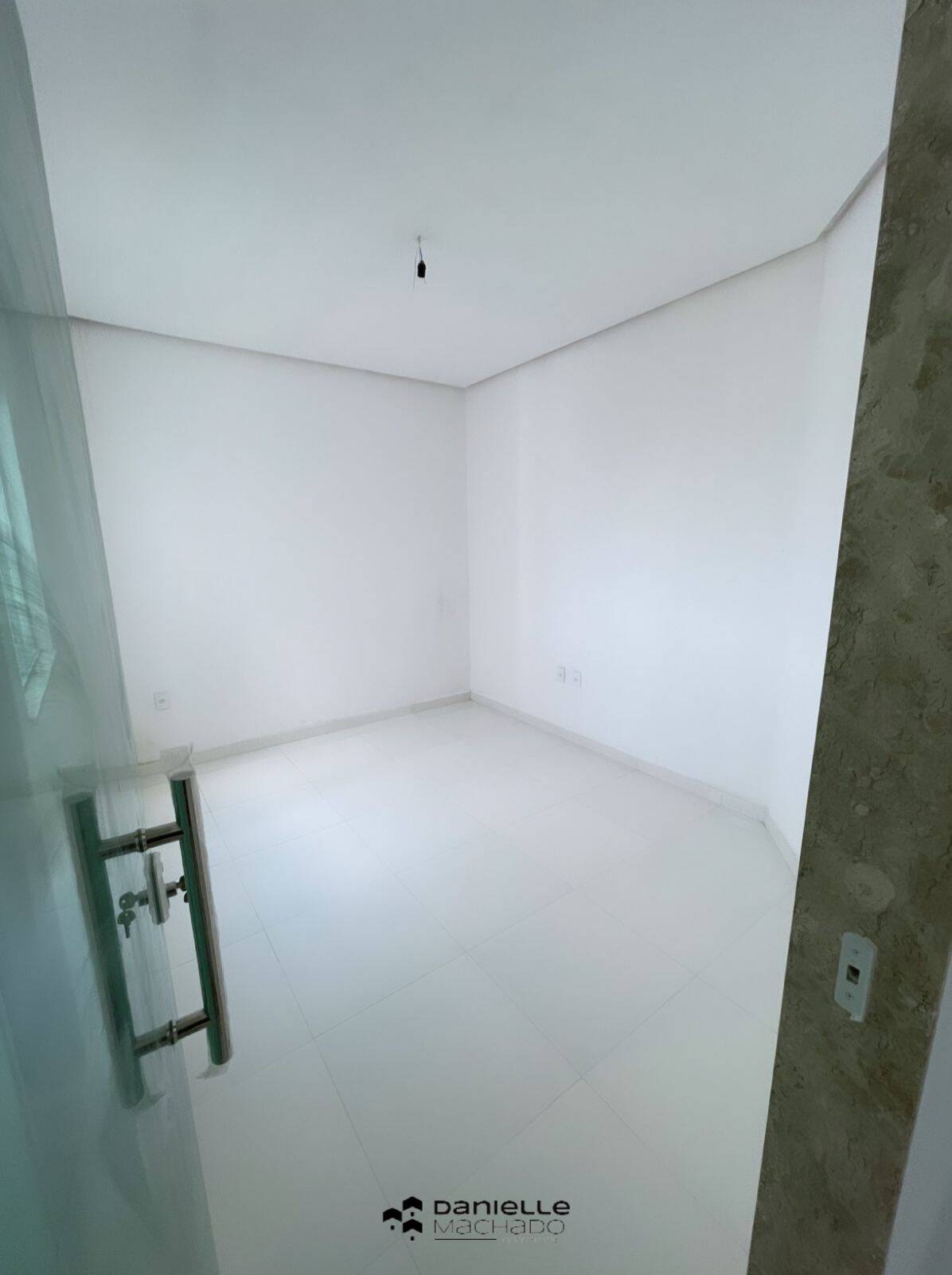 Casa à venda com 3 quartos, 150m² - Foto 10