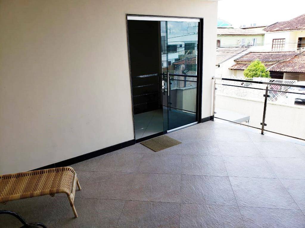 Casa para alugar com 6 quartos, 264m² - Foto 17