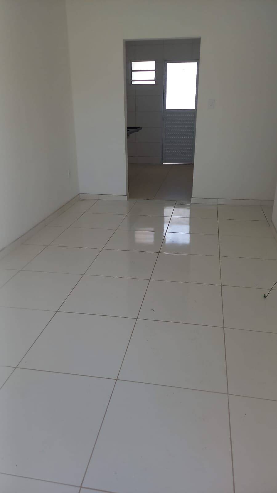 Casa à venda com 3 quartos, 60m² - Foto 3