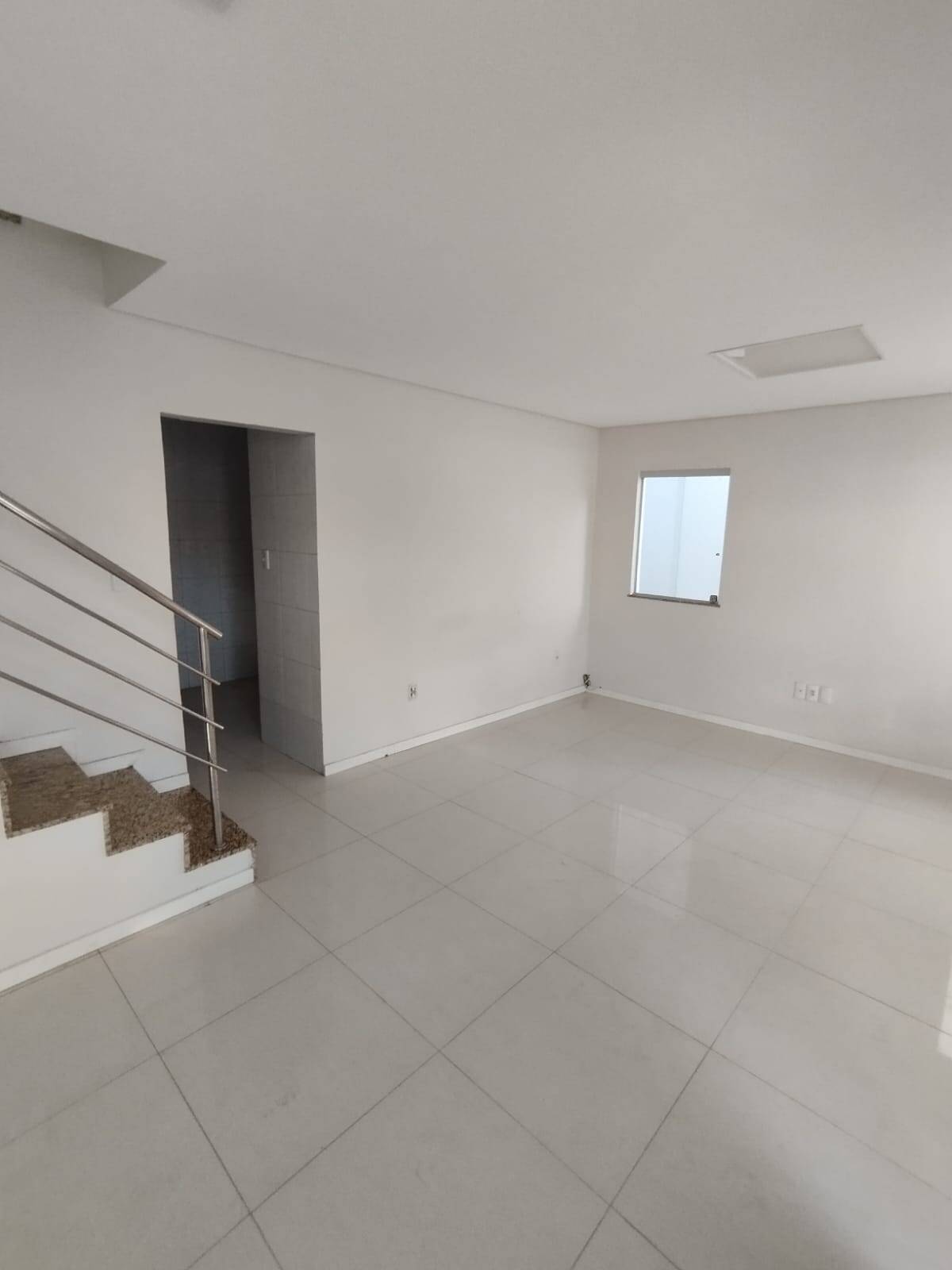 Casa à venda e aluguel com 3 quartos, 221m² - Foto 5