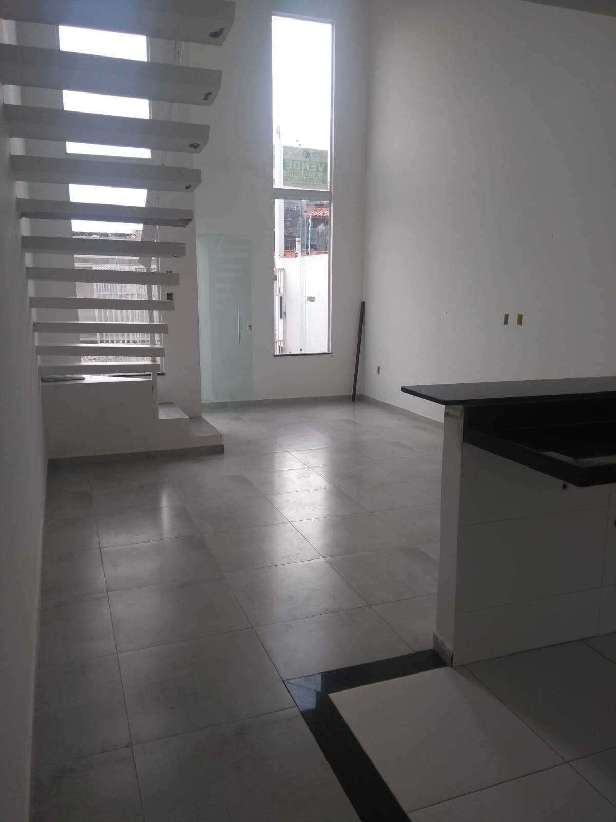 Casa à venda com 3 quartos, 93m² - Foto 4