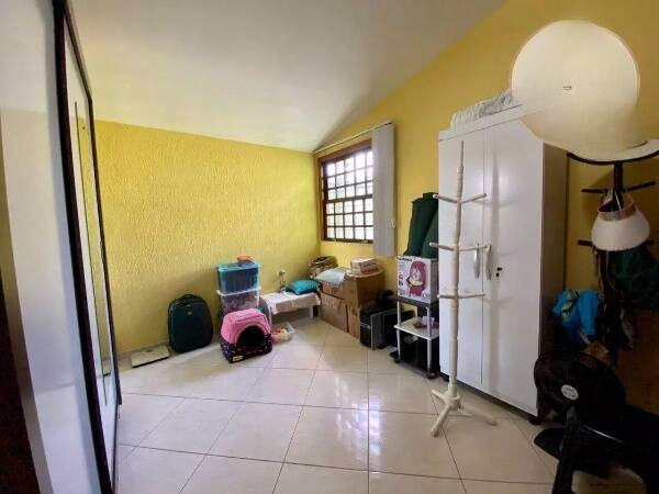 Casa à venda com 5 quartos, 220m² - Foto 9