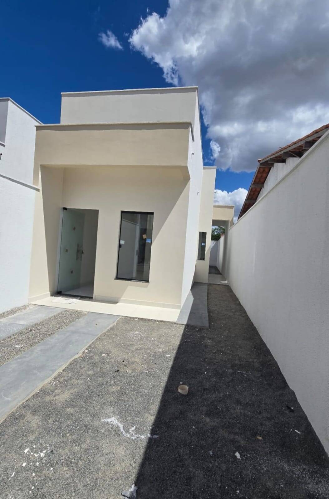 Casa à venda com 2 quartos, 54m² - Foto 2