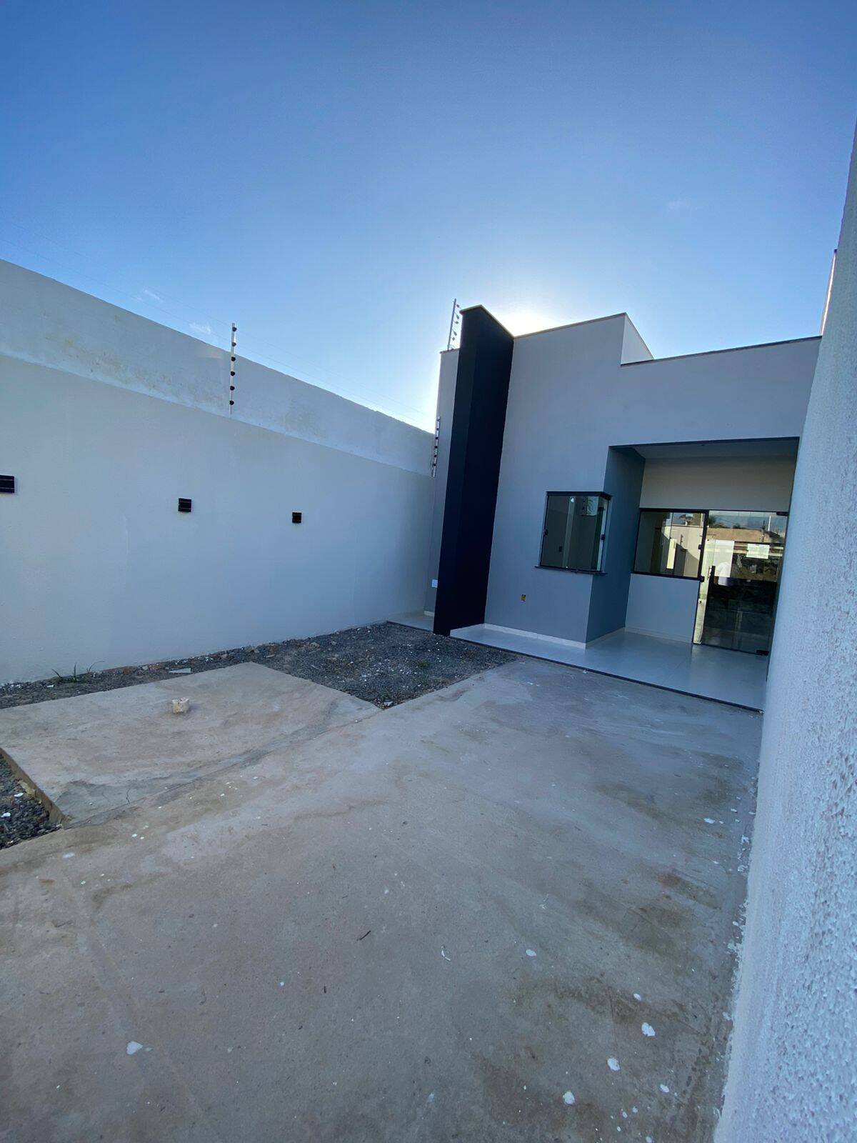 Casa à venda com 2 quartos, 69m² - Foto 2