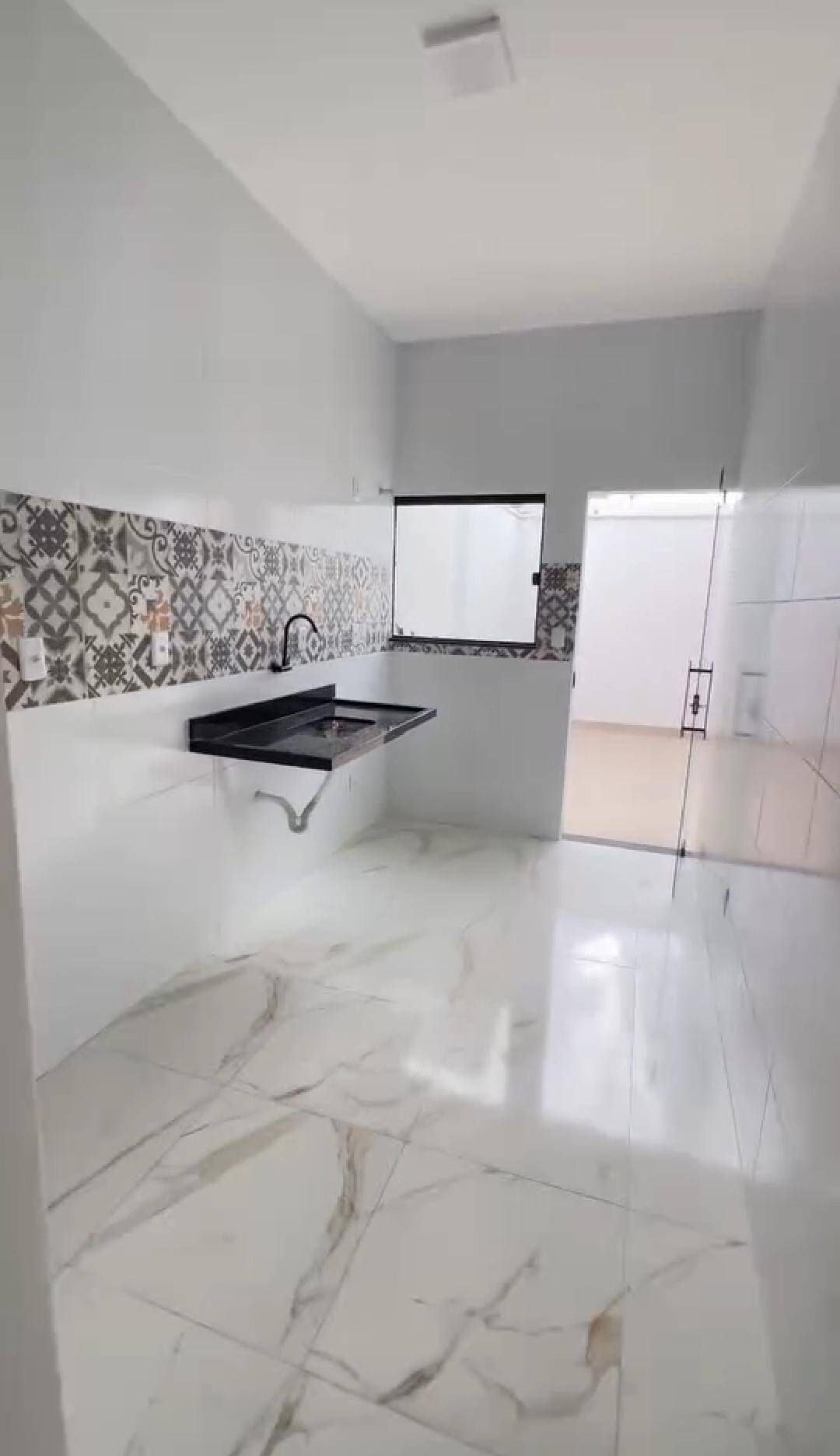 Casa à venda com 2 quartos, 72m² - Foto 11