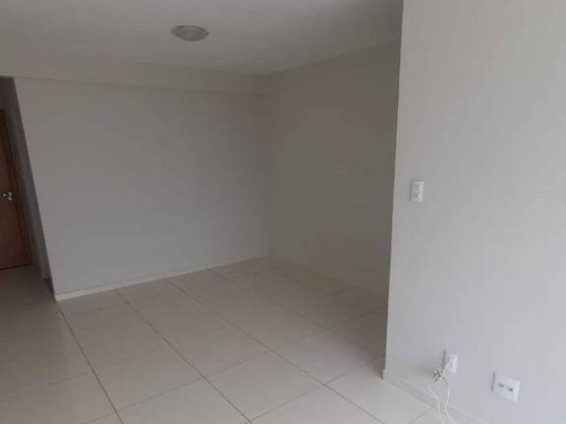 #3120 - Apartamento para Venda em Feira de Santana - BA - 2